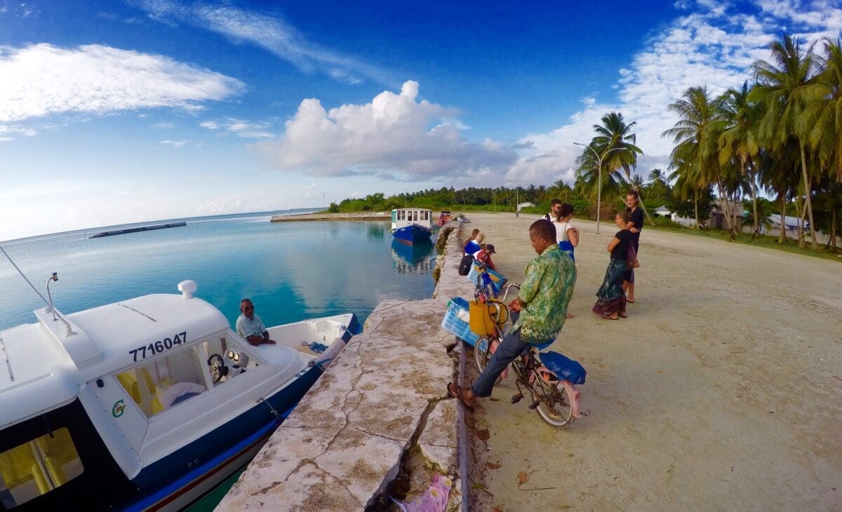 volunteer in maldives