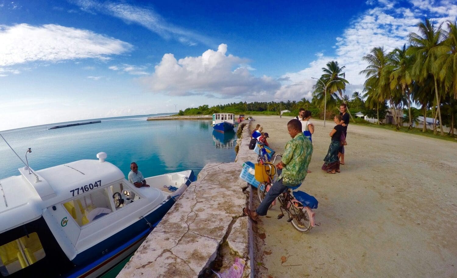 volunteer in maldives