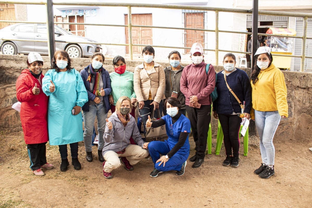 Medical volunteers in Peru